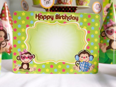 Khung hình sinh nhật bé gái tuổi khỉ